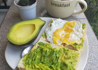 Day 5 Breakfast – avocado toast with egg + tea