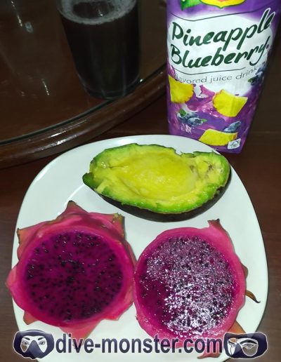 Day 6 Dinner – dragon fruit & avocado + pineapple blueberry juice