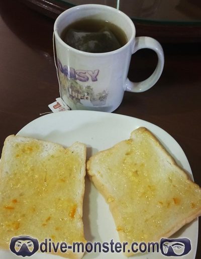 Day 7 Breakfast – soft white bread with orange marmalade + tea