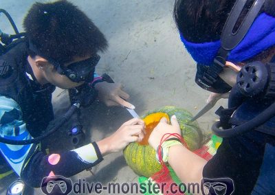 Dive Monsters - Pumpkin Carving Underwater - McMc & Mama